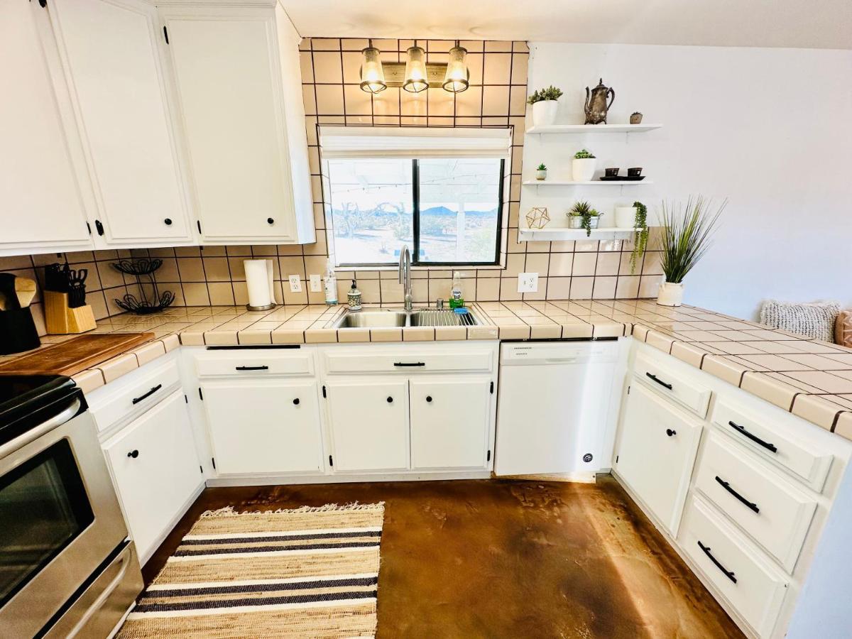 Ravens Nest Ranch, Fire Pit , Views, Near Jt Park! Βίλα Joshua Tree Εξωτερικό φωτογραφία